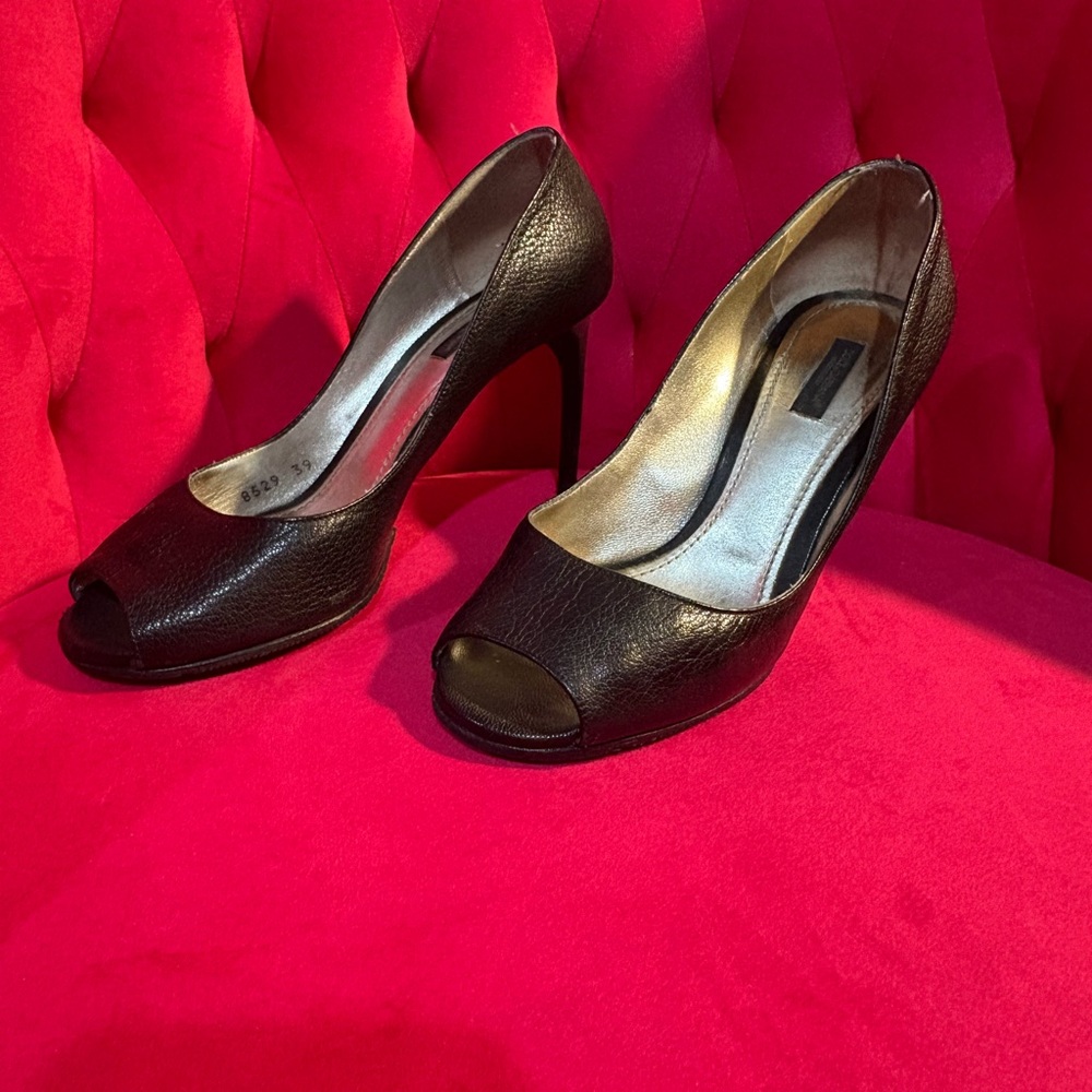 Dolce & Gabbana Black Peep-Toe Heels